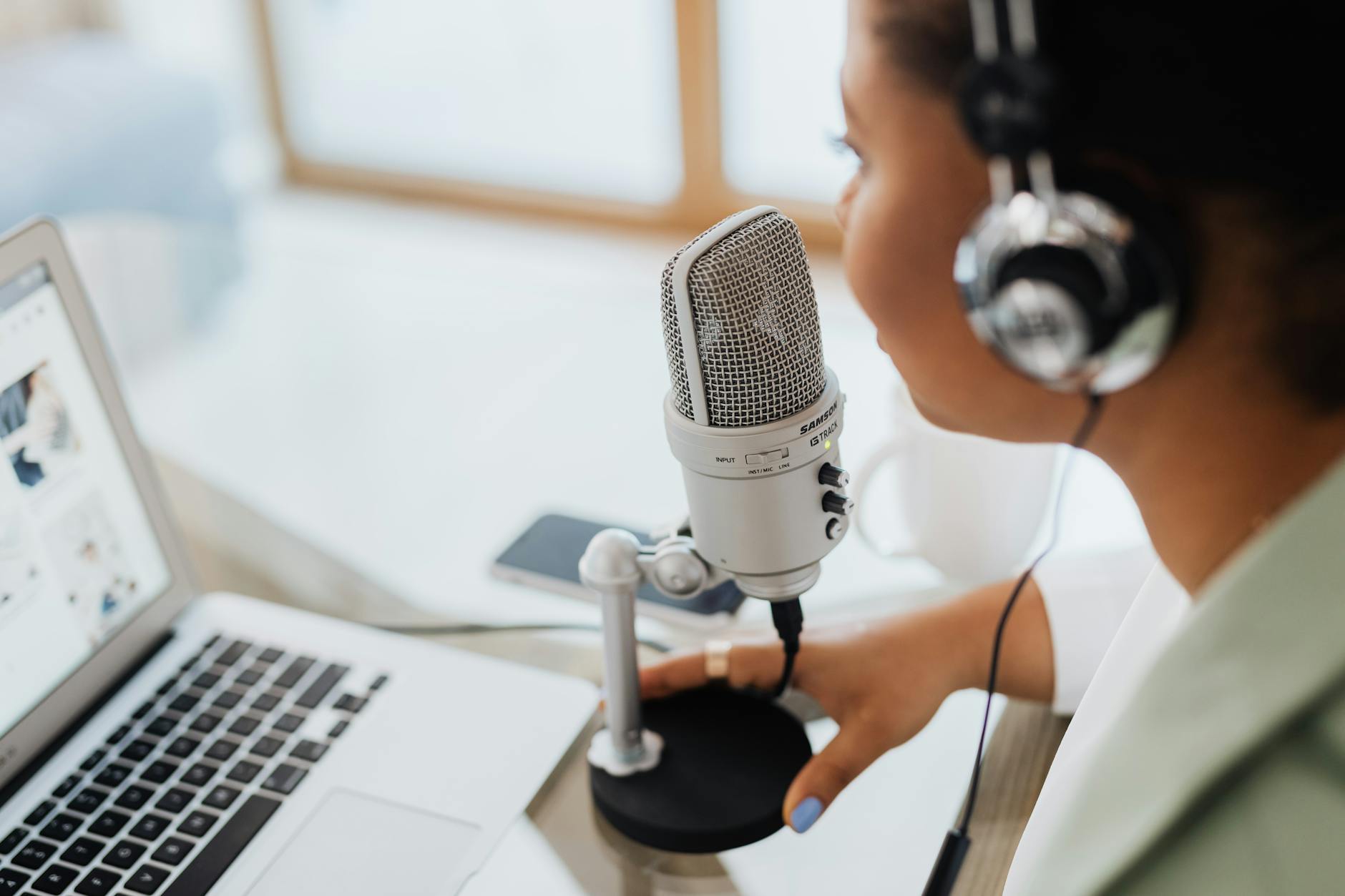 Comment les professionnels automatisent leur création audio